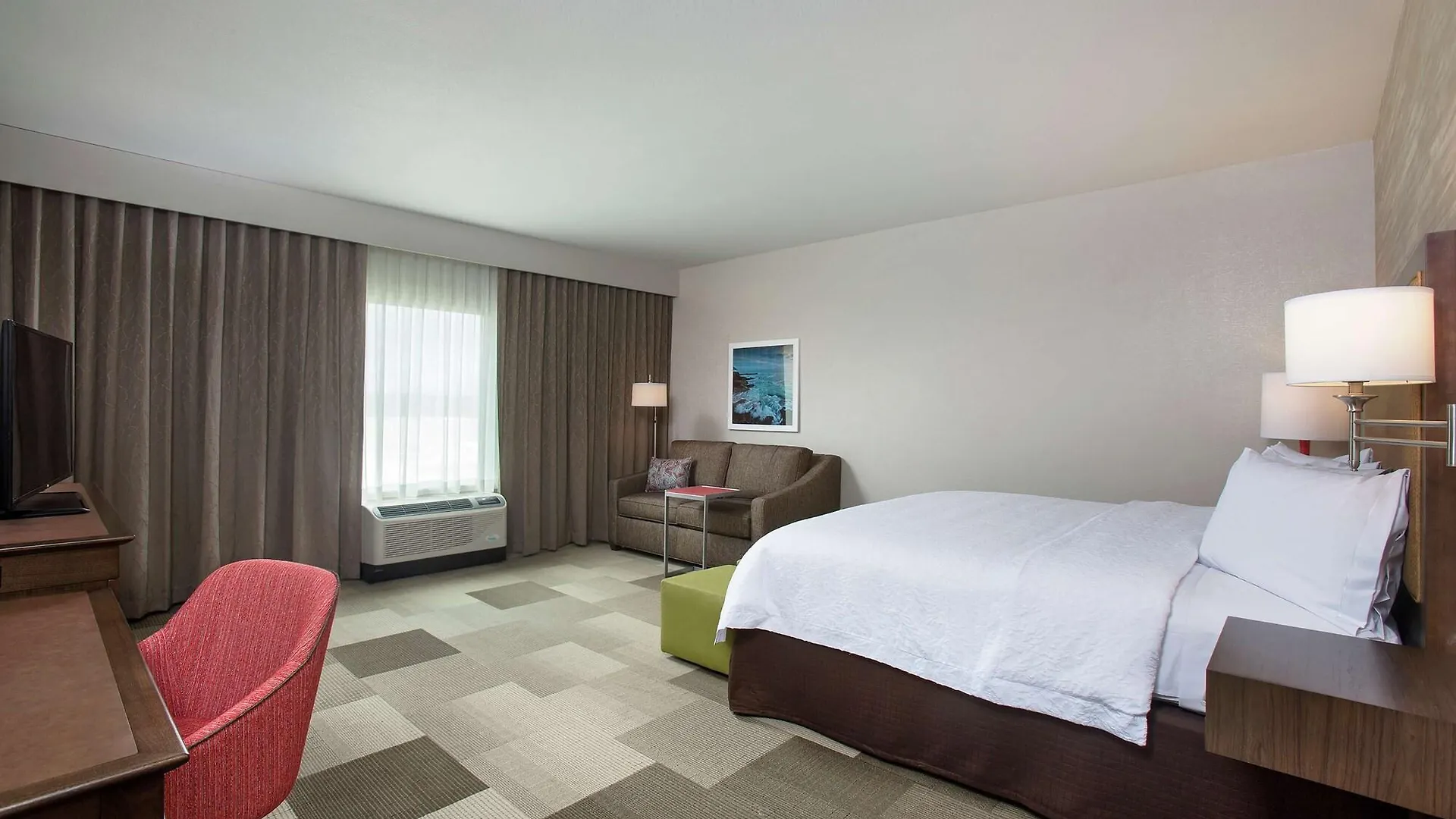 Hotel Hampton Inn & Suites Oahu Kapolei - Free Parking - No Resort Fee