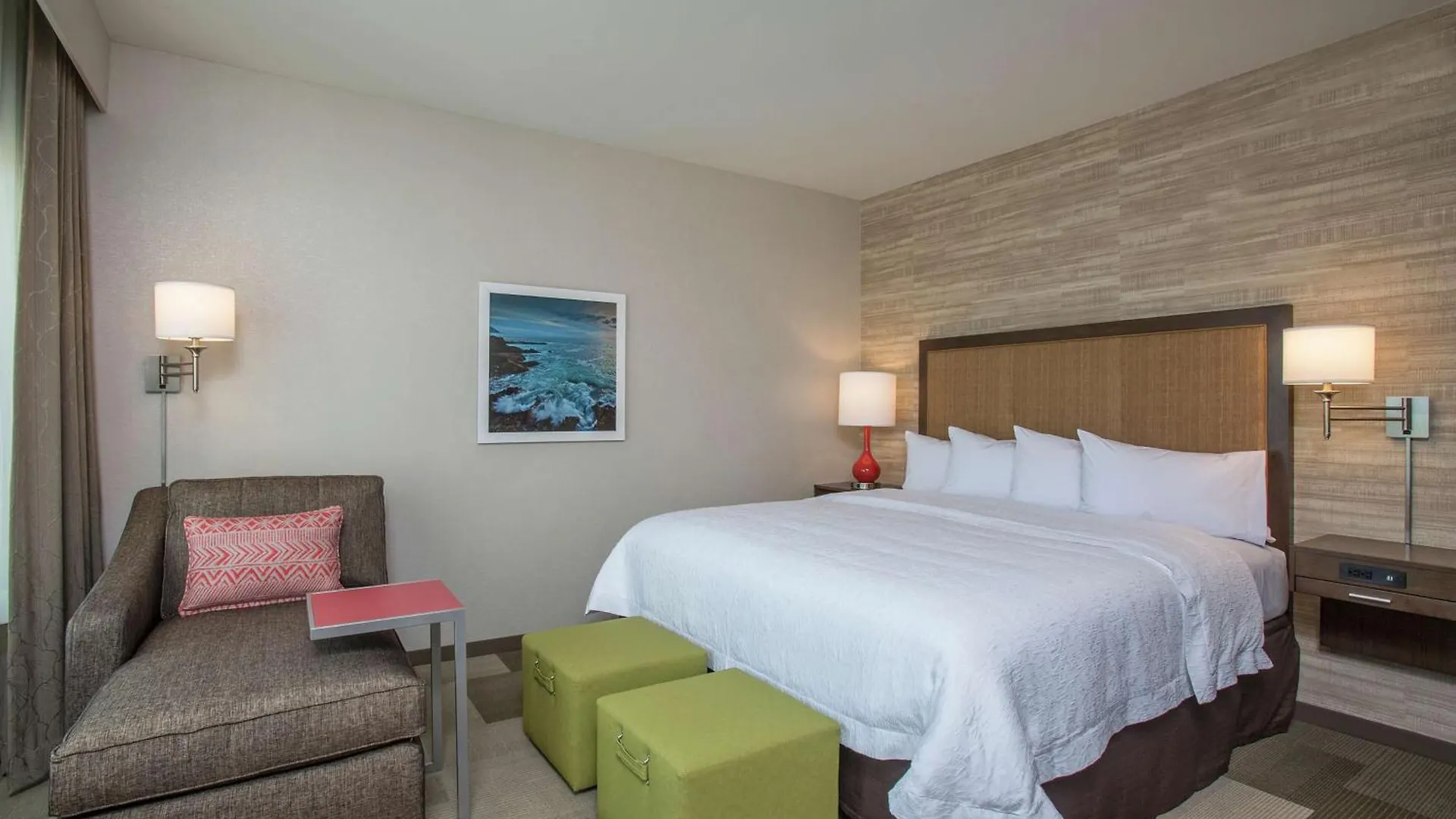 Hotel Hampton Inn & Suites Oahu Kapolei - Free Parking - No Resort Fee