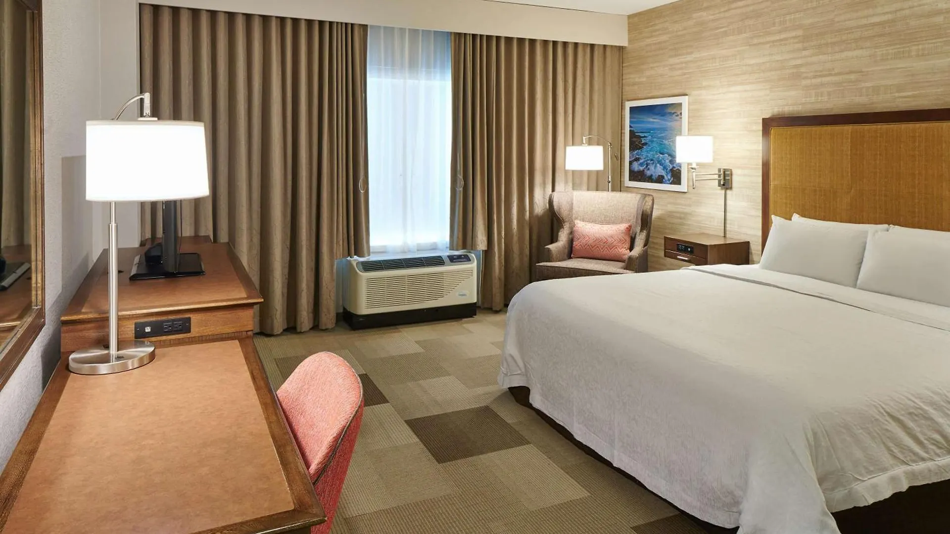Hotel Hampton Inn & Suites Oahu Kapolei - Free Parking - No Resort Fee